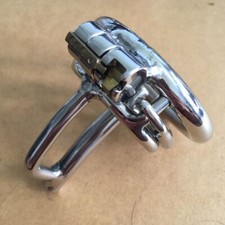 Gabbia di castità maschile